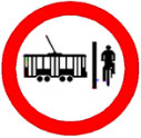 Ciclistas à esquerda, VLT à direita